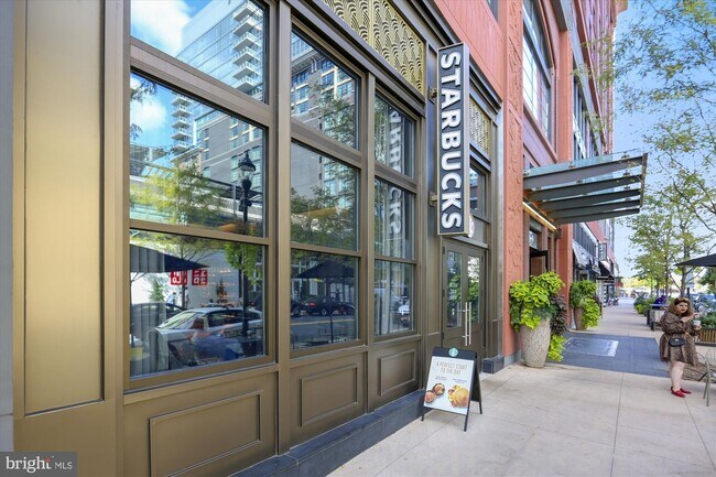 Building Photo - 10655 Montrose Ave