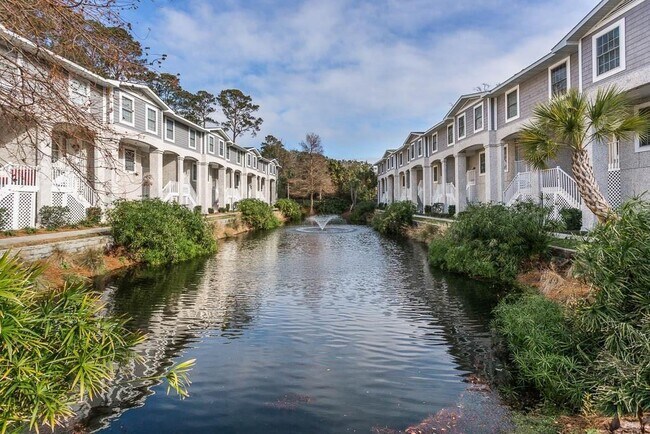 Building Photo - 200 Salt Air Dr