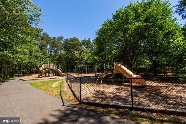 Building Photo - 6248 Levi Ct