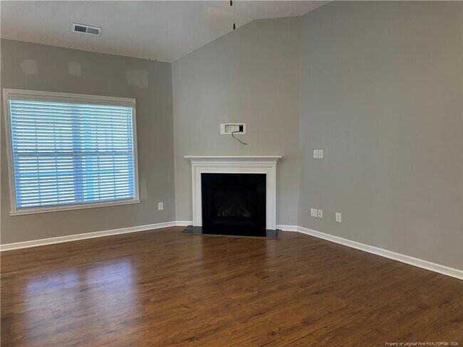 Building Photo - 498 New Castle Ln