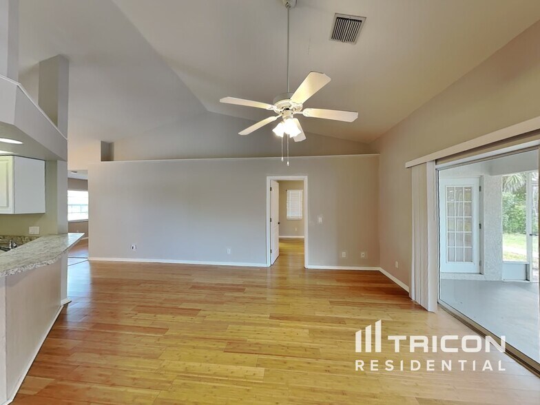 Building Photo - 1761 Banyan Dr