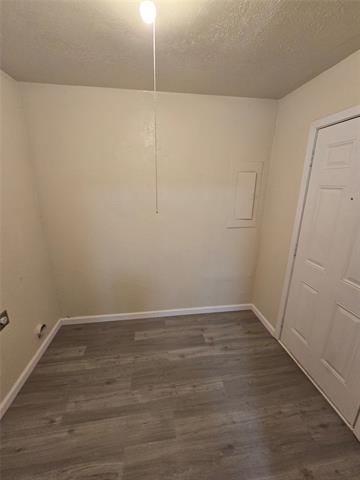 Building Photo - 1605 Willowbrook St