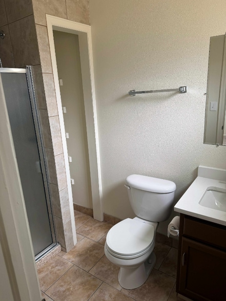 Building Photo - 5868 Newcombe Ct