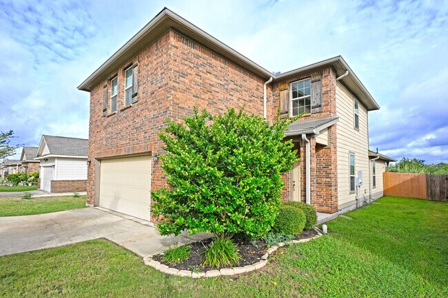 Building Photo - 138 Buttercup Bnd