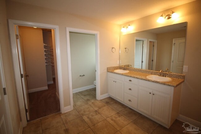 Building Photo - 3730 Weatherstone Cir