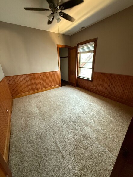 Building Photo - 5505 N Mason Ave