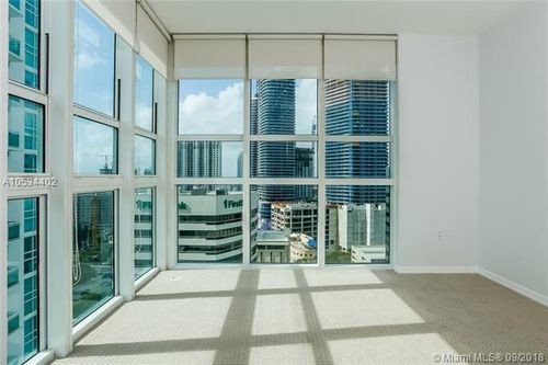 Building Photo - 950 Brickell Bay Dr