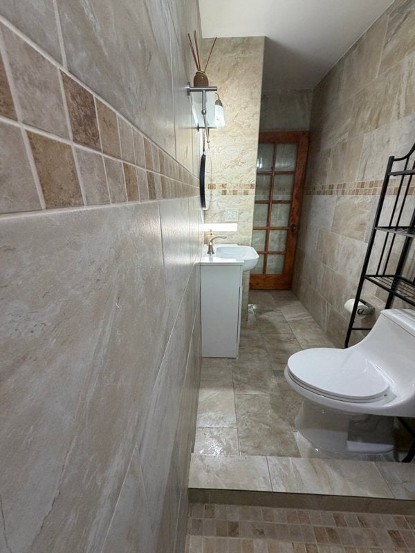 Building Photo - 22972 Crespi St