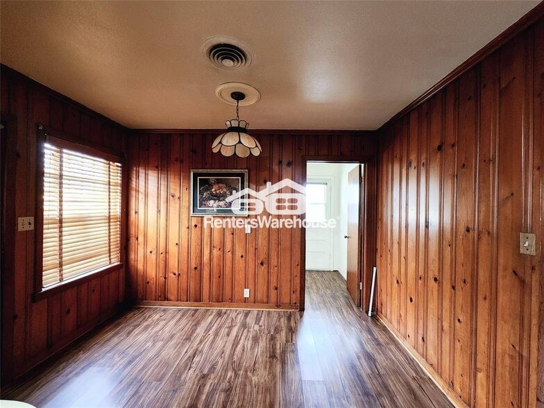 Building Photo - 4446 Busiek St