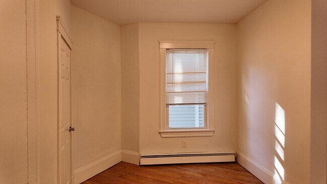 Building Photo - 88 Hampshire St