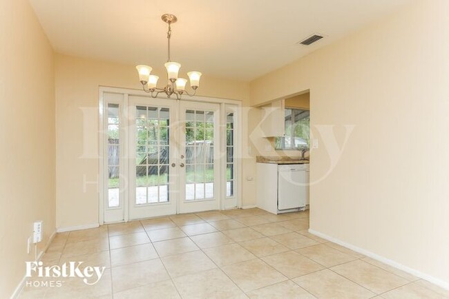 Building Photo - 2080 SW 37th Terrace