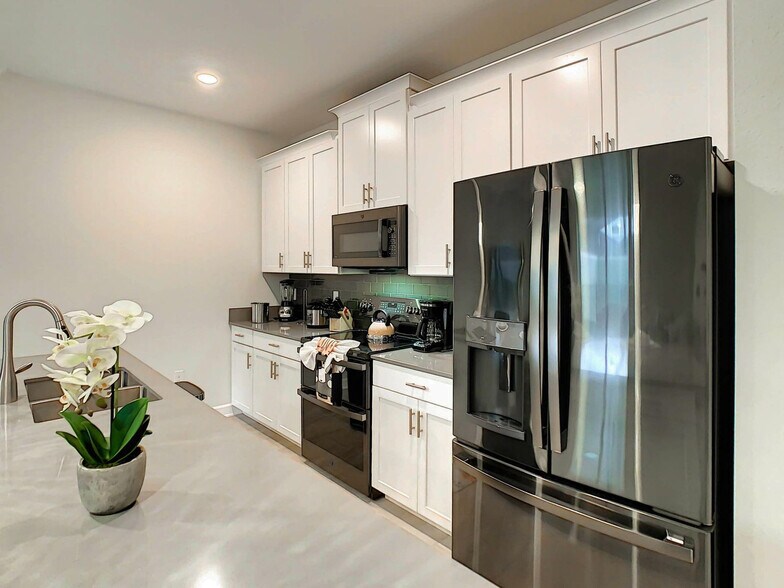 Building Photo - 2865 Simile St