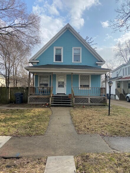 Building Photo - 734 Egleston Ave