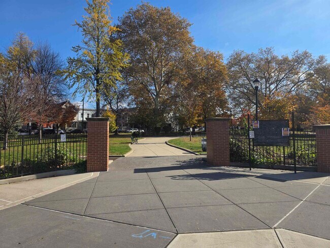 Building Photo - 157 Neptune Ave