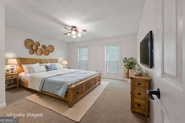 Building Photo - 127 Circle H Dr