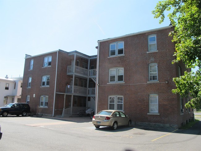 Building Photo - 49-51 Cedar St