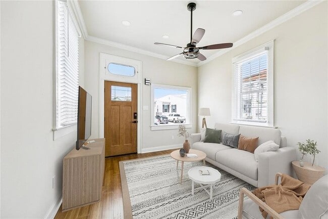 Building Photo - 2009 Governor Nicholls St