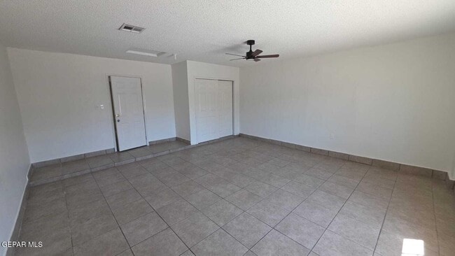 Building Photo - 1529 Plaza Verde Dr