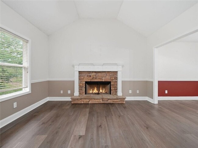 Building Photo - 166 Cove Hill