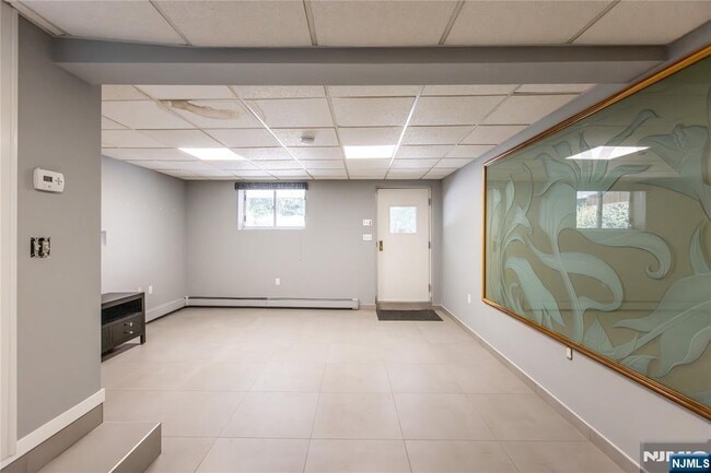 Building Photo - 129 Boulevard
