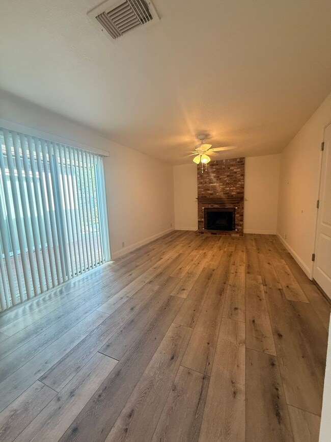 Building Photo - Charming Home for Rent in Montebello Vista Subdivision