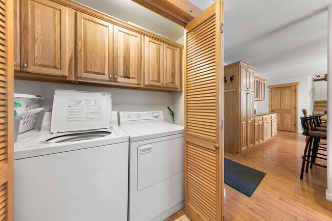 Building Photo - 10101 Kudu Ct