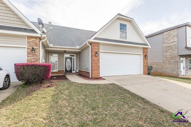 Building Photo - 206 Beau Claire Cir