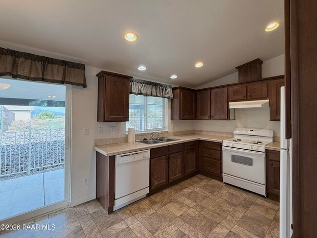 Building Photo - 2828 Jerry St