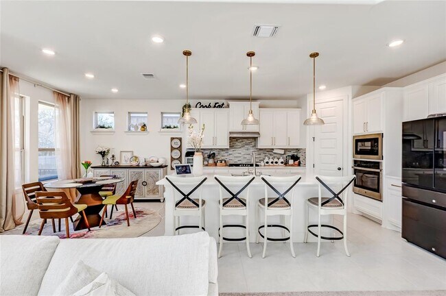 Building Photo - 133 Goshen Dr