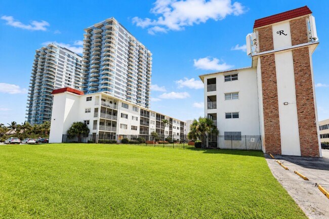 Building Photo - 4500 N Flagler Dr