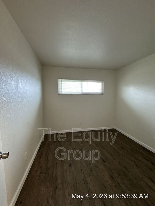 Building Photo - 331 E Elm St