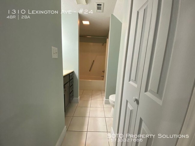 Building Photo - 4BD/2BA Remodeled Condo off Lexington
