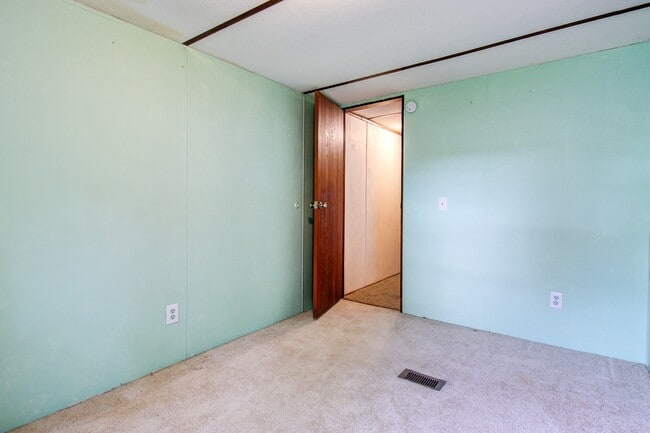 Building Photo - 2619 Warm Ave