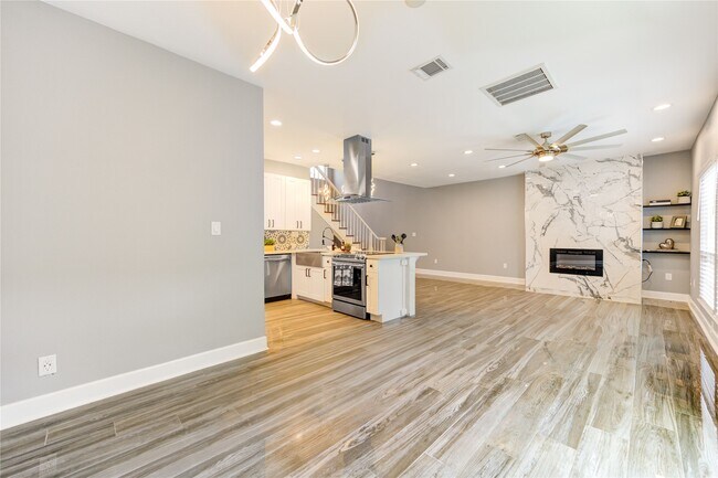 Building Photo - 15137 Kimberley Ct