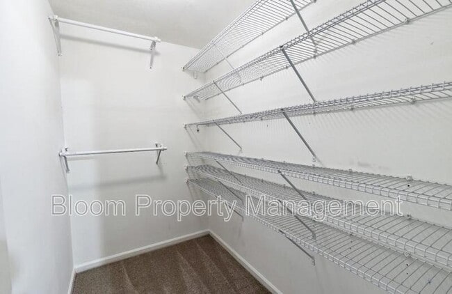 Building Photo - 579 Travelers Blvd