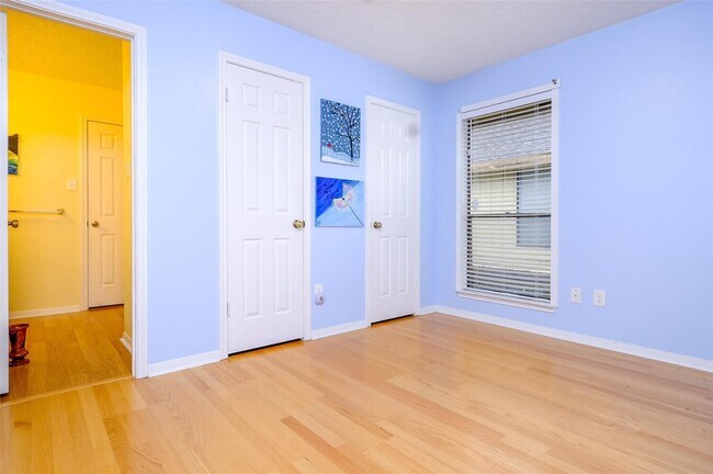 Building Photo - 2520 Hadley Cir