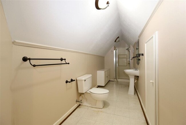 Building Photo - 2301 Sunset Blvd