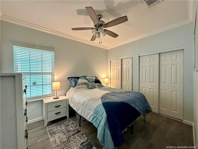 Building Photo - 138 NE Coastal Dr