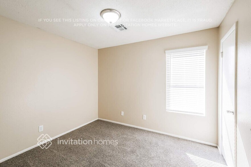 Building Photo - 7441 W Krall St