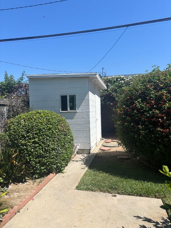 Building Photo - Awesome Property