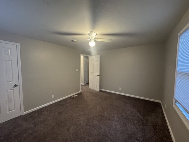 Building Photo - 6744 Bellefontaine Ave