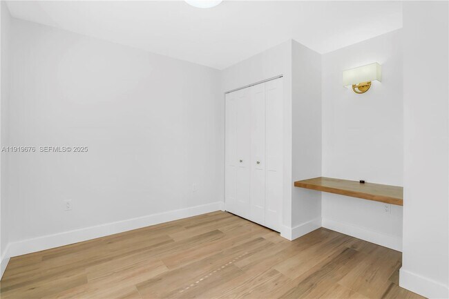 Building Photo - 6499 SW 39th St