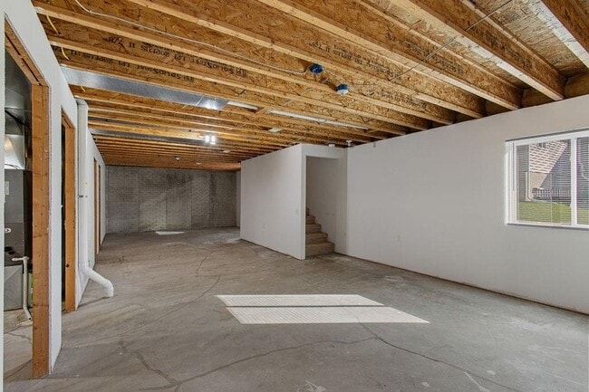 Building Photo - 112 N 5th St