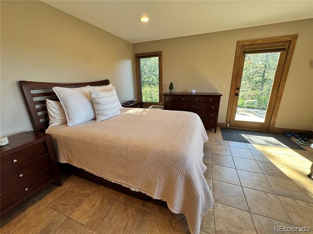 Building Photo - 4760 Lariat Dr
