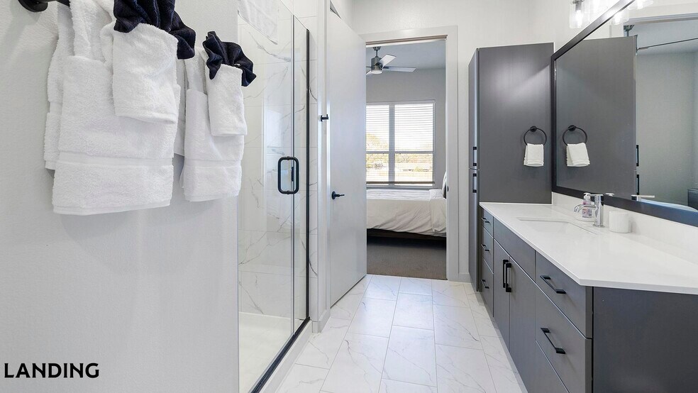 Building Photo - 1345 E 15th St