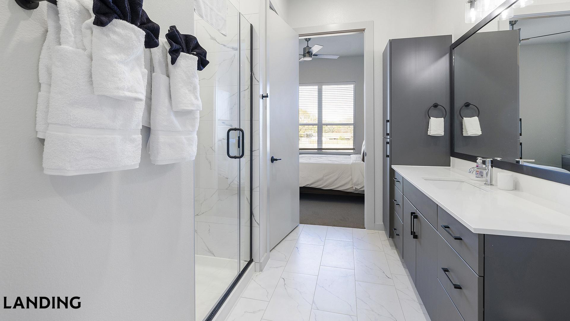 Building Photo - 1345 E 15th St