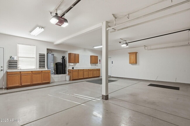 Building Photo - 4055 N Recker Rd