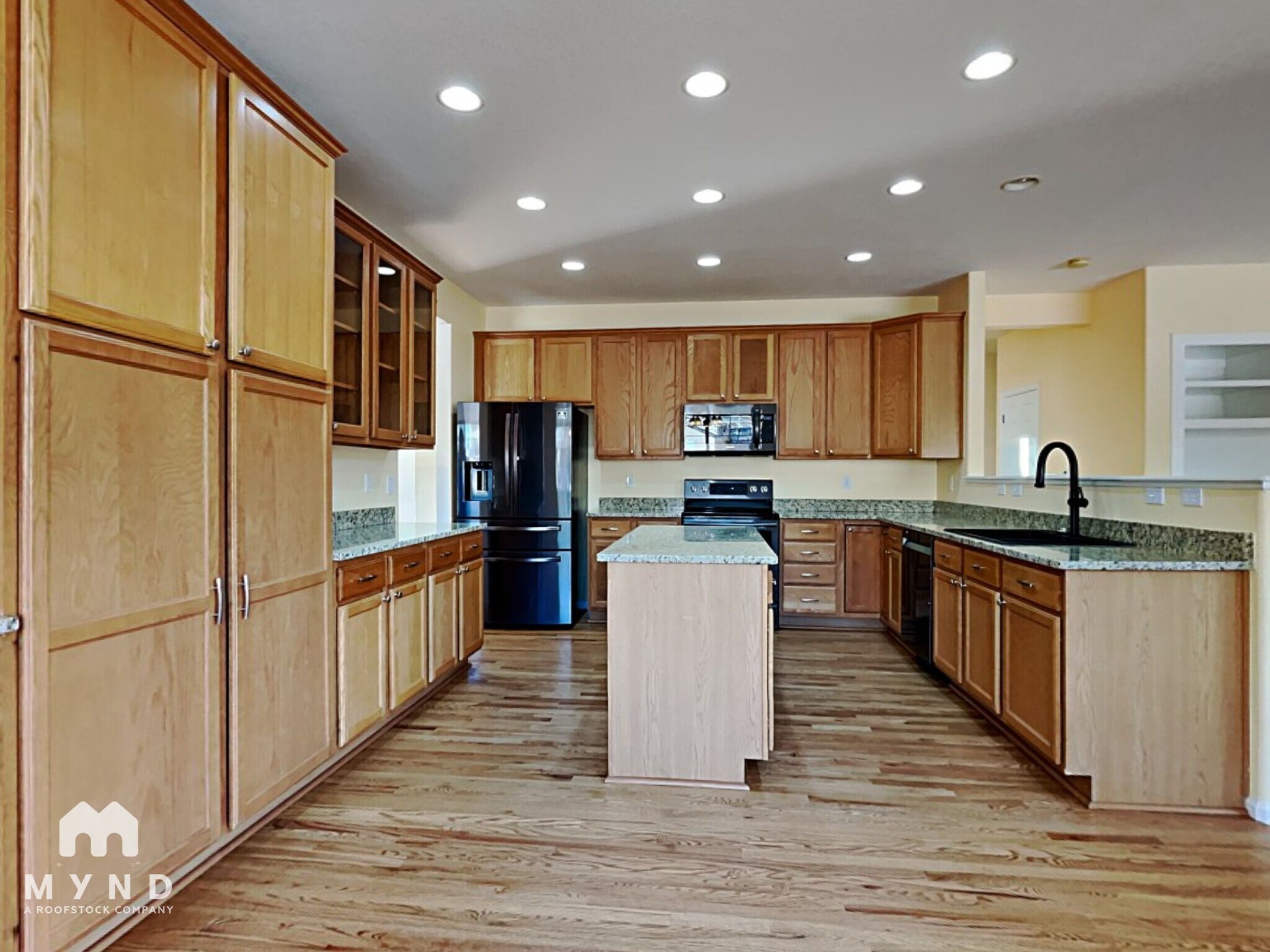 Building Photo - 10883 Torreys Peak Way