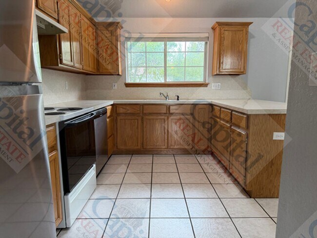 Building Photo - 1720 Briarcreek
