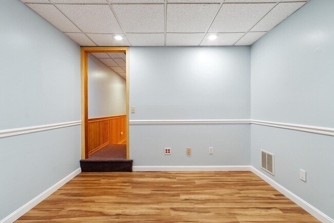 Building Photo - 29 Lamplighter Ln